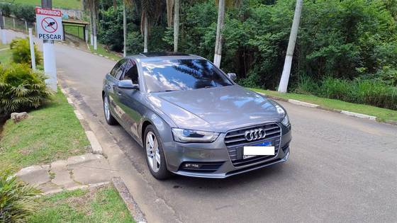 AUDI A4 1.8 TFSI AMBIENTE GASOLINA 4P MULTITRONIC AUDI A4 1.8 TFSI AMBIENTE GASOLINA 4P MULTITRONIC